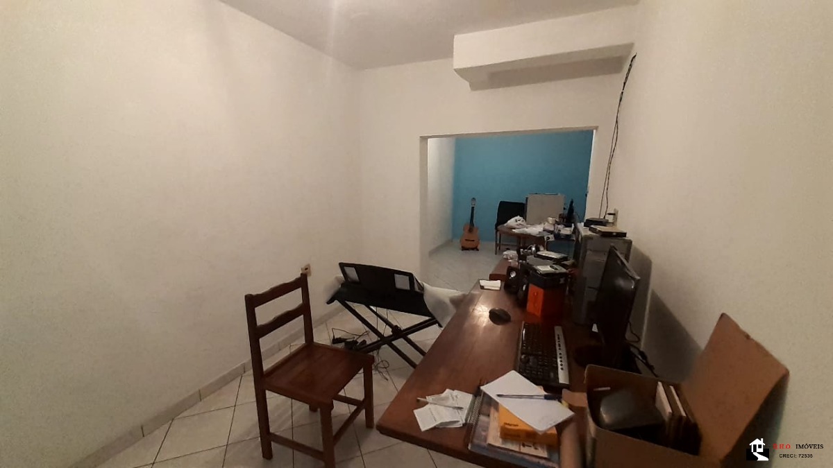 Casa à venda com 4 quartos, 283m² - Foto 2