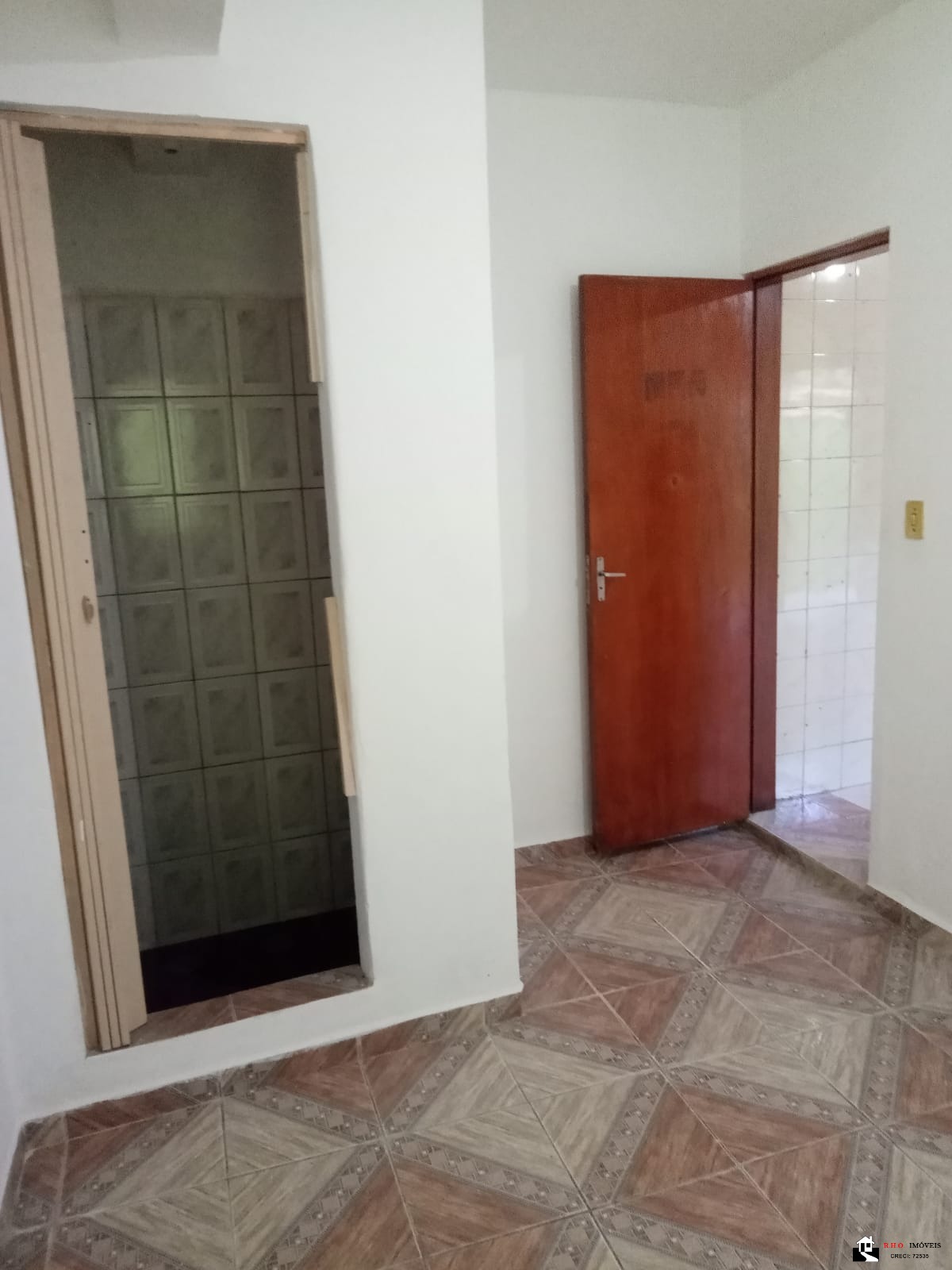 Casa para alugar com 2 quartos, 80m² - Foto 9