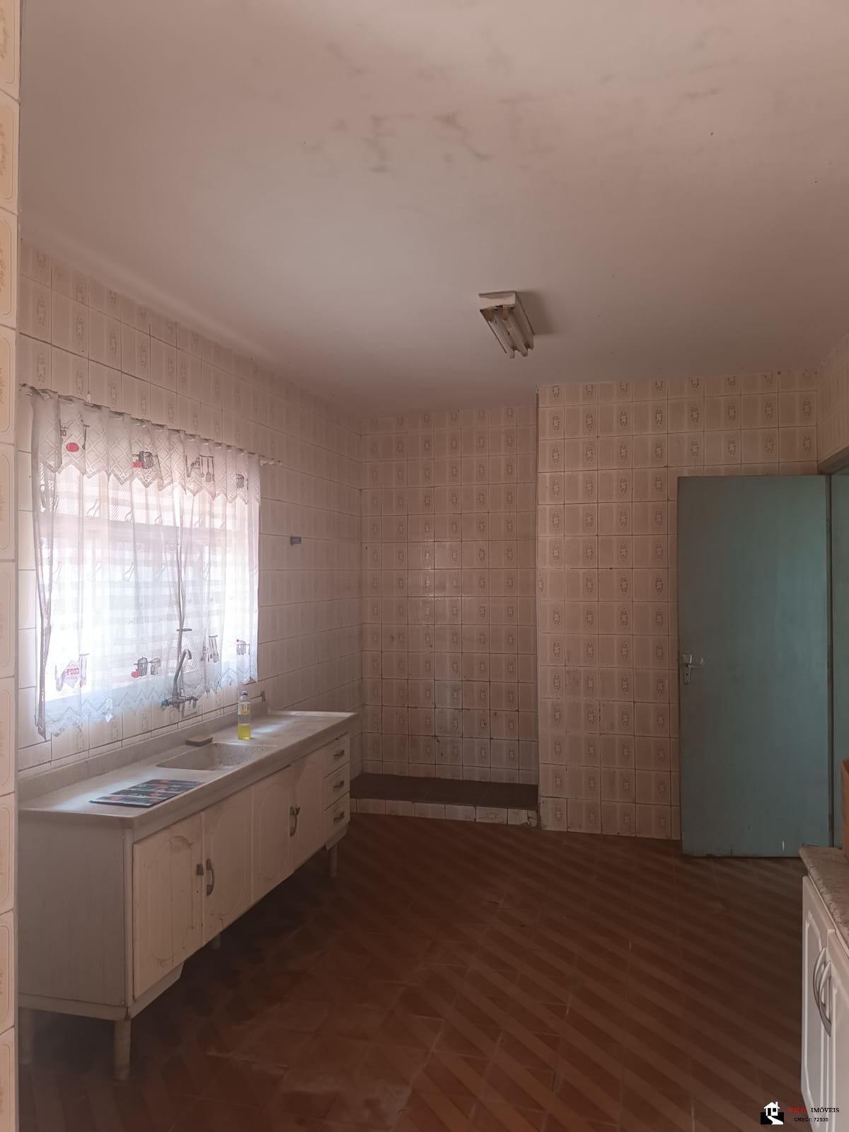 Casa à venda com 2 quartos, 250m² - Foto 4