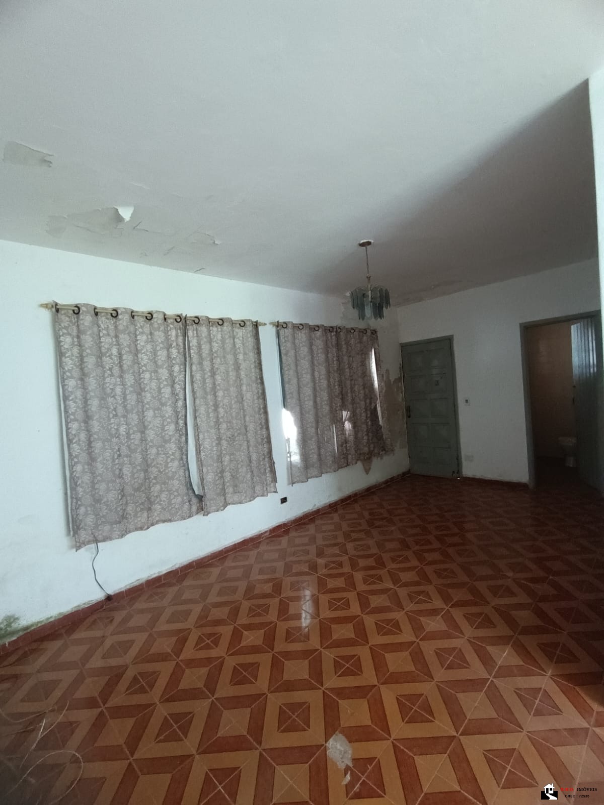 Casa à venda com 2 quartos, 250m² - Foto 5